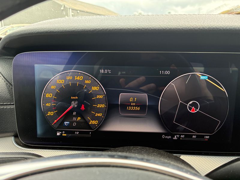 Mercedes-Benz E-Klasse E 200 d AMG Line — zdjęcie 12