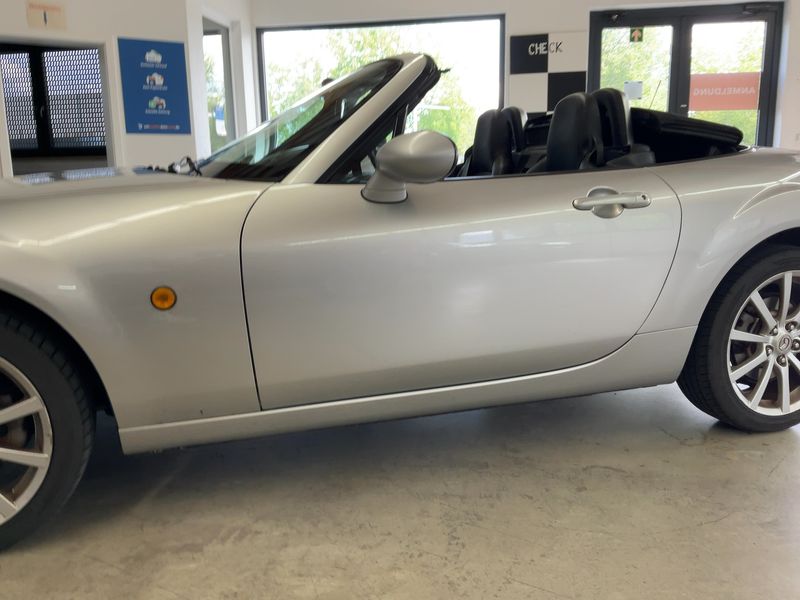 Mazda MX-5 2.0 Expression — zdjęcie 4