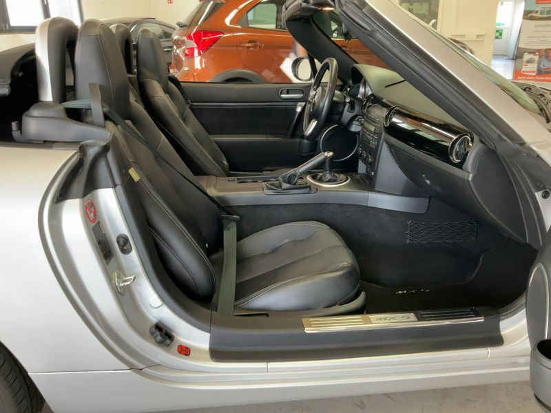 Mazda MX-5 2.0 Expression — zdjęcie 11