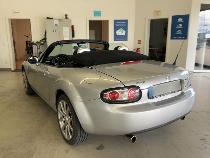 Mazda MX-5 2.0 Expression — zdjęcie 3