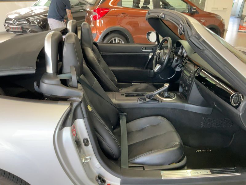 Mazda MX-5 2.0 Expression — zdjęcie 14