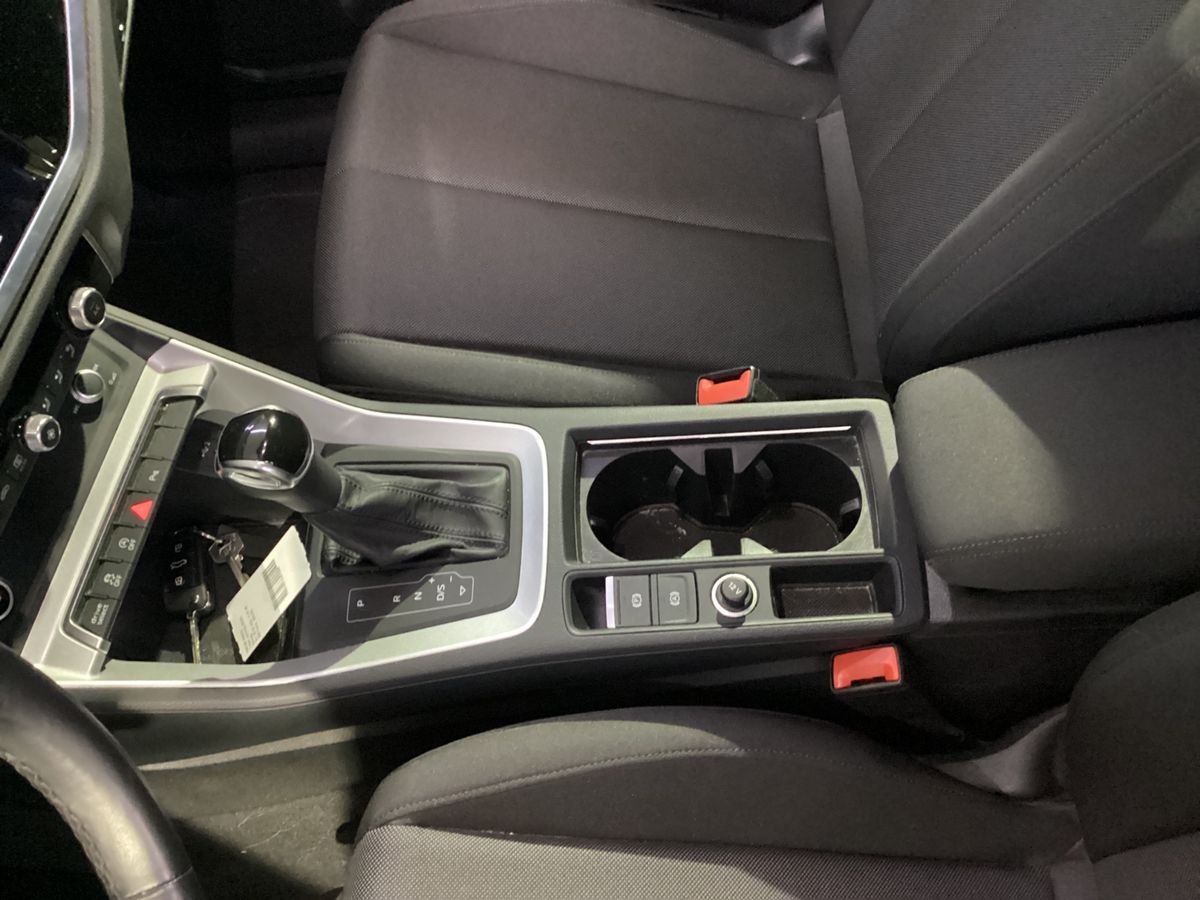 Audi Q3 2021 — photo 32