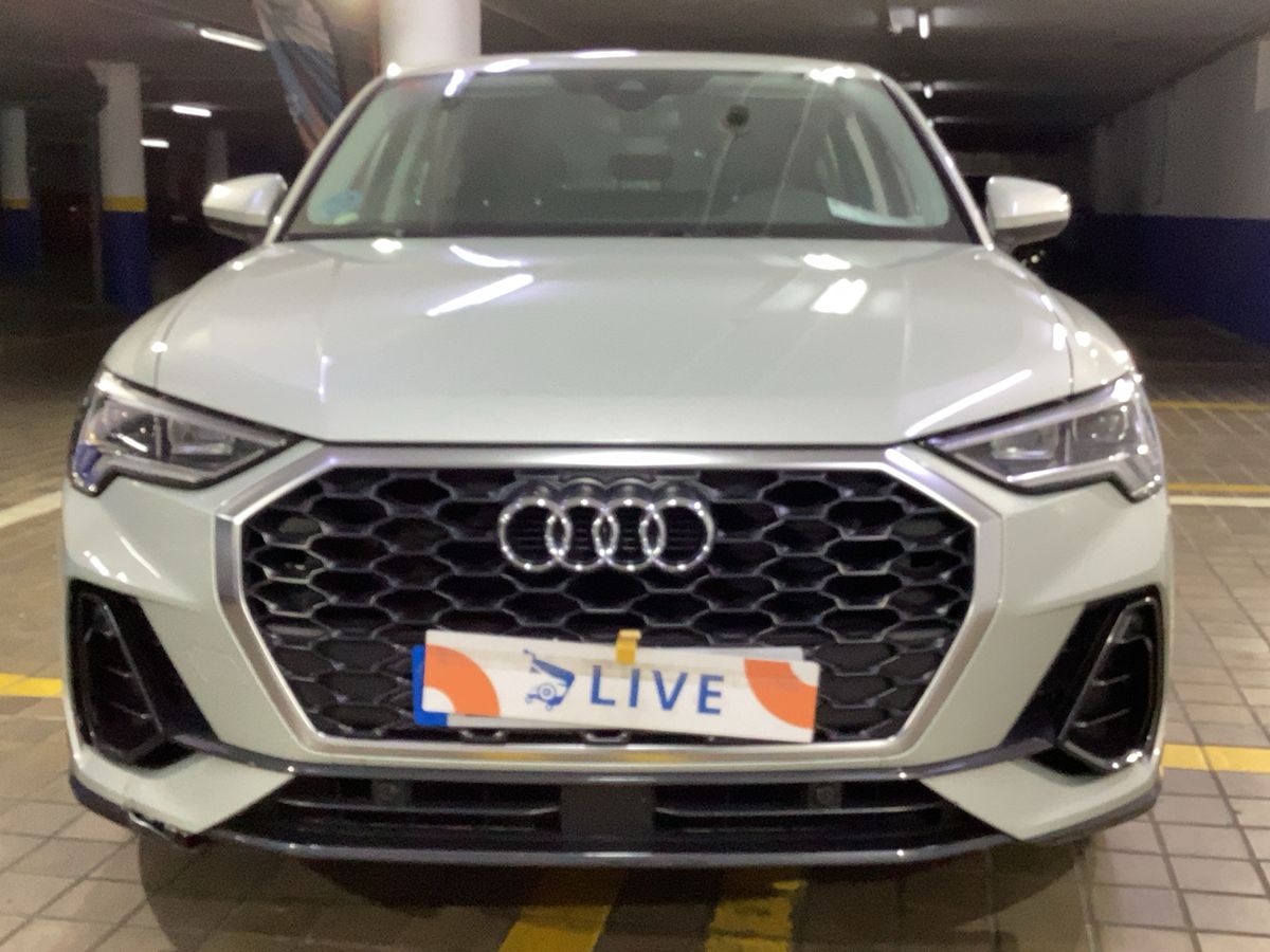 Audi Q3 2021 — photo 15