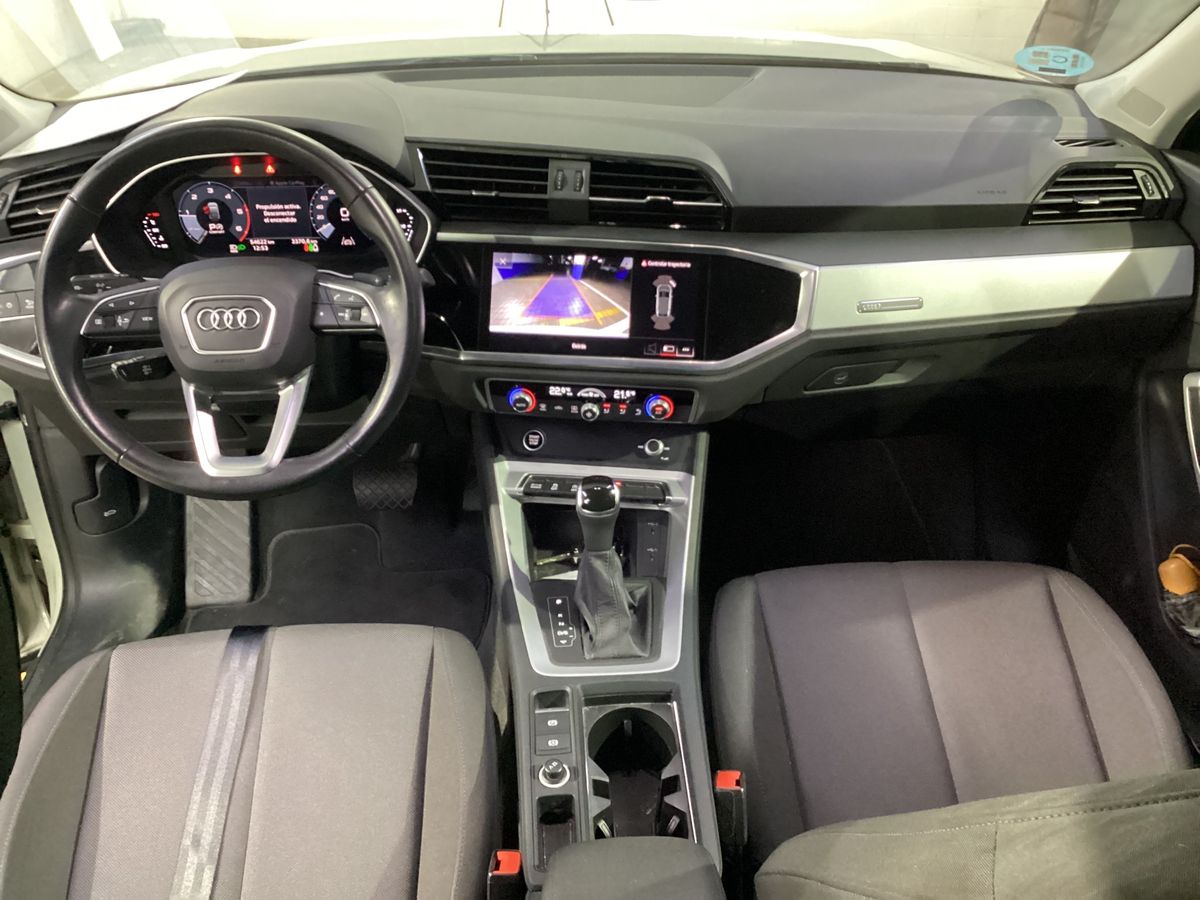 Audi Q3 2021 — photo 18