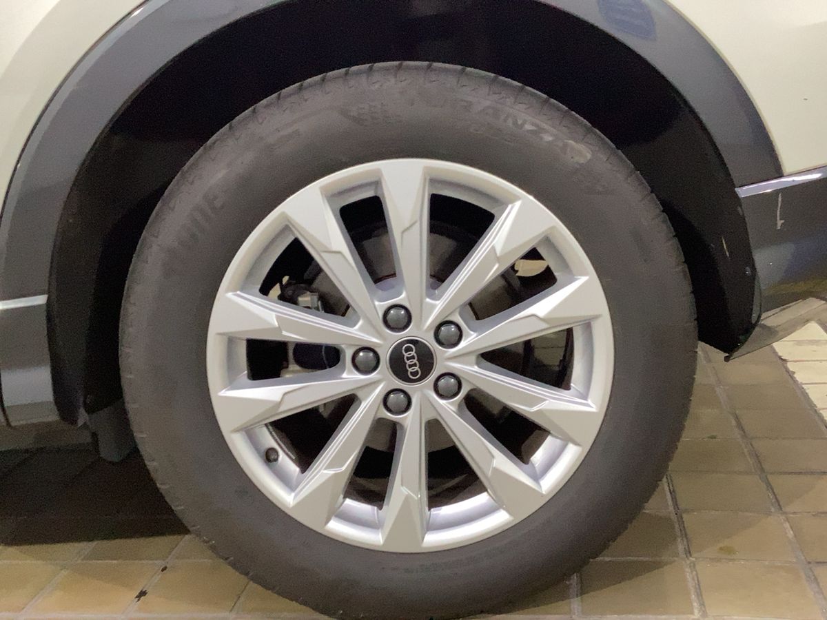 Audi Q3 2021 — photo 6