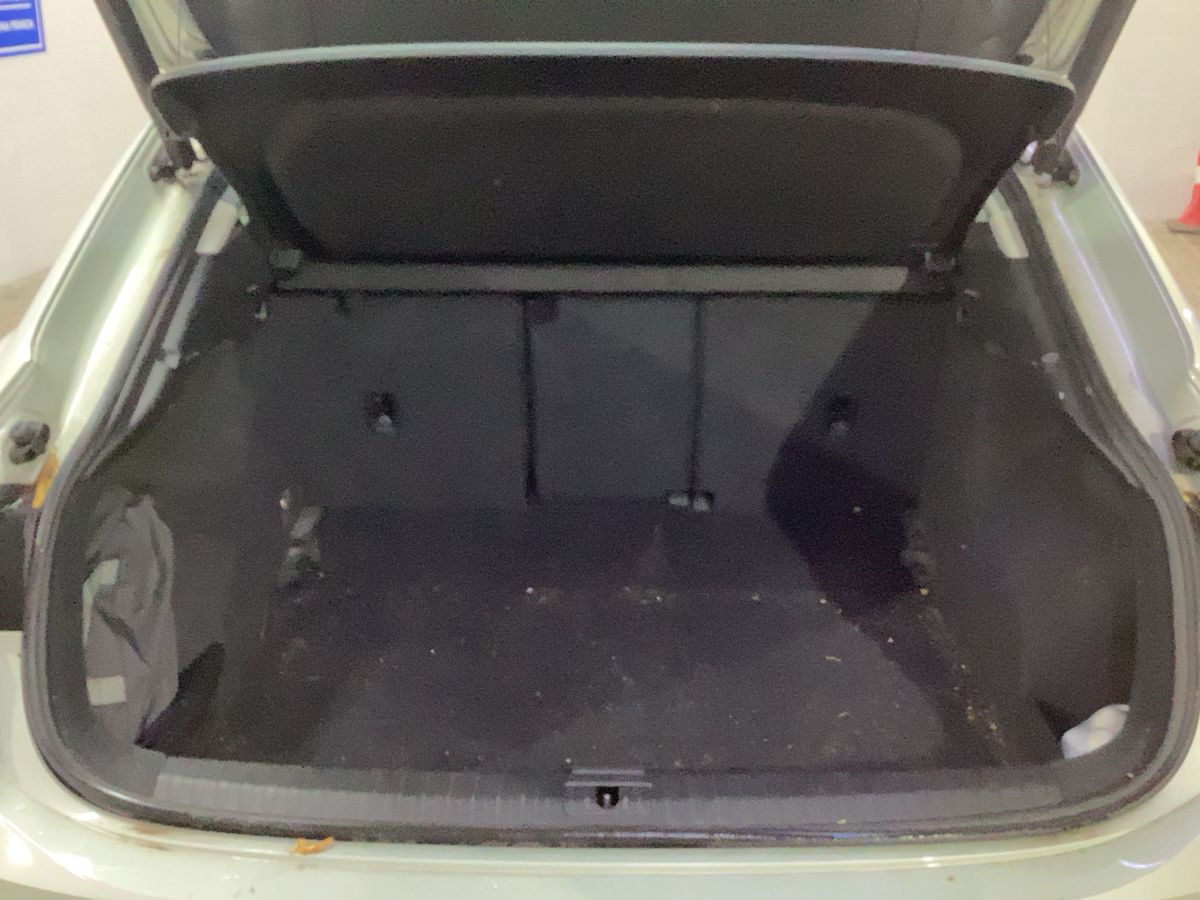 Audi Q3 2021 — photo 16