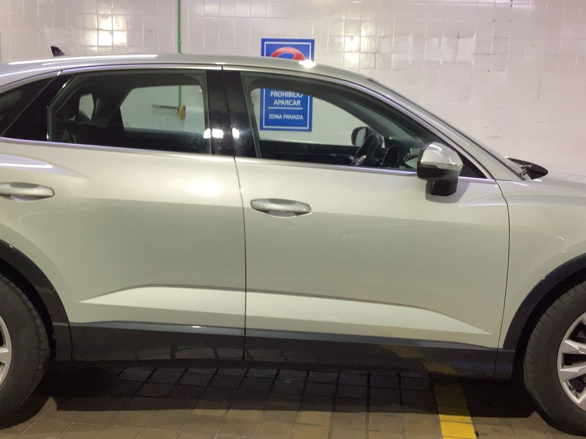 Audi Q3 2021 — photo 11