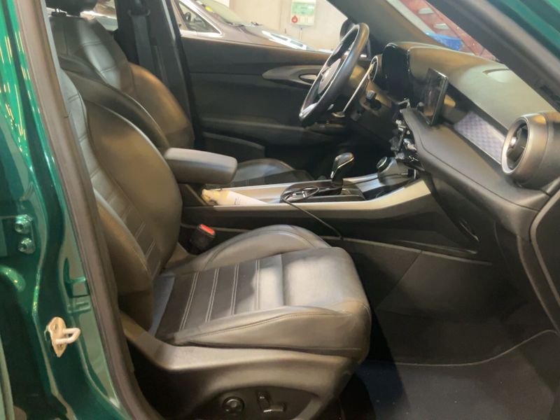 Alfa Romeo Tonale 1.3 Plug-in Hybrid Veloce AWD — zdjęcie 11