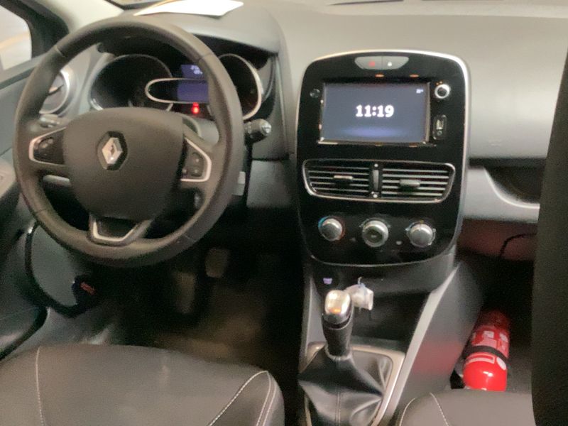 Renault Clio 1.2 Life — zdjęcie 12