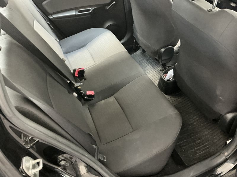 Toyota Yaris 1.0 VVT-i Comfort 2016 – снимка 24