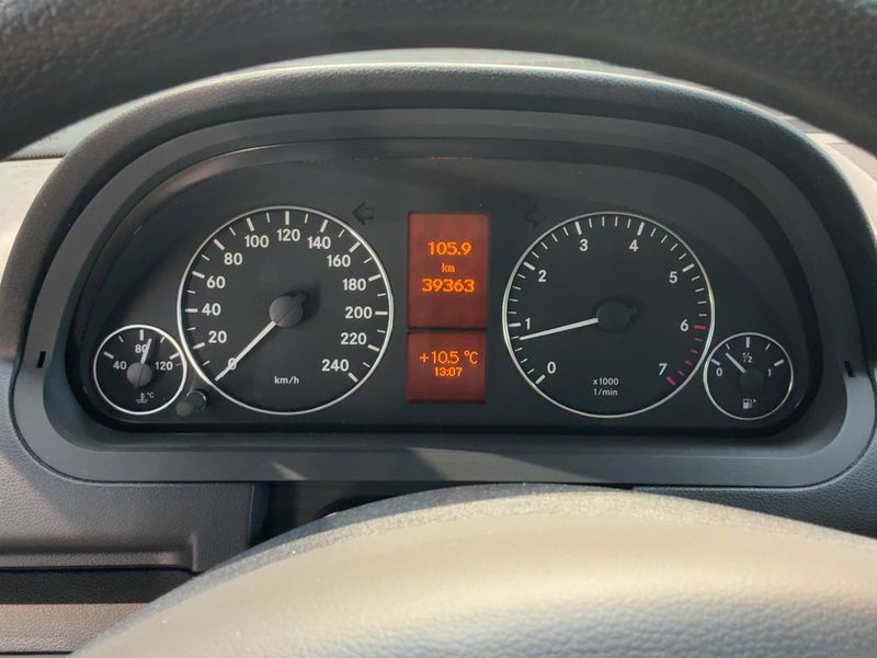 Mercedes-Benz A-Klasse A 160 Classic — zdjęcie 13