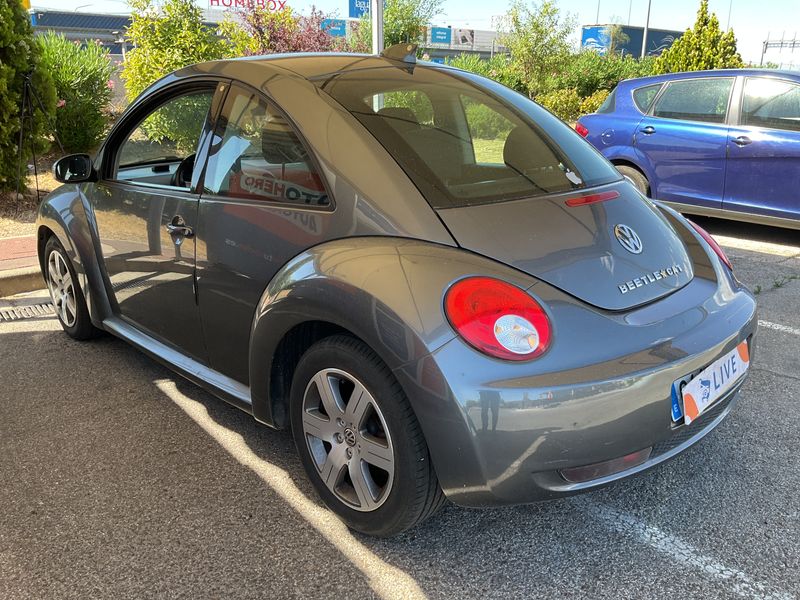 Volkswagen New Beetle 1.6 — zdjęcie 3