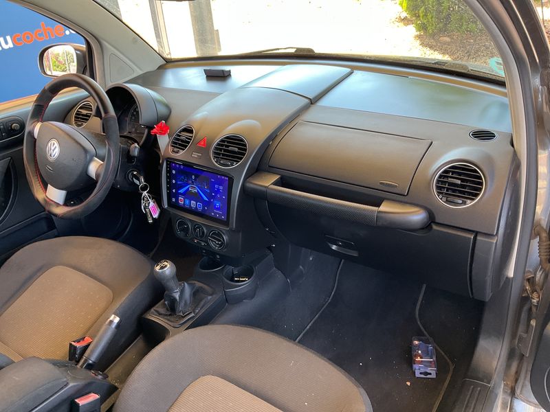 Volkswagen New Beetle 1.6 — zdjęcie 10