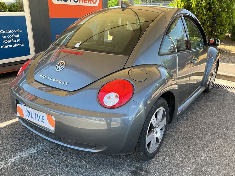 Volkswagen New Beetle 1.6 — zdjęcie 5
