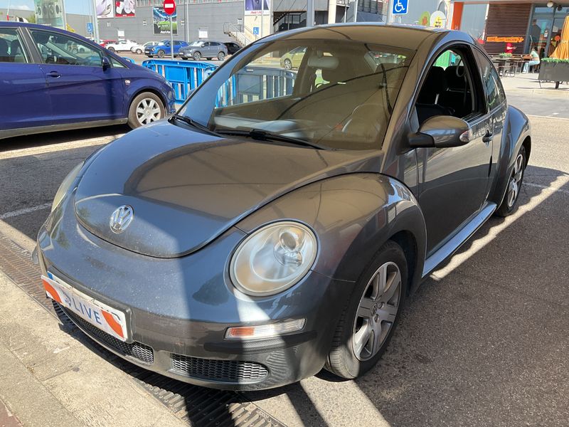 Volkswagen New Beetle 1.6 — zdjęcie 2