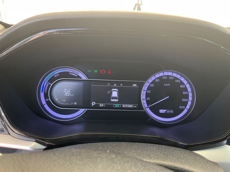 Kia Niro 1.6 Hybrid Concept — zdjęcie 13