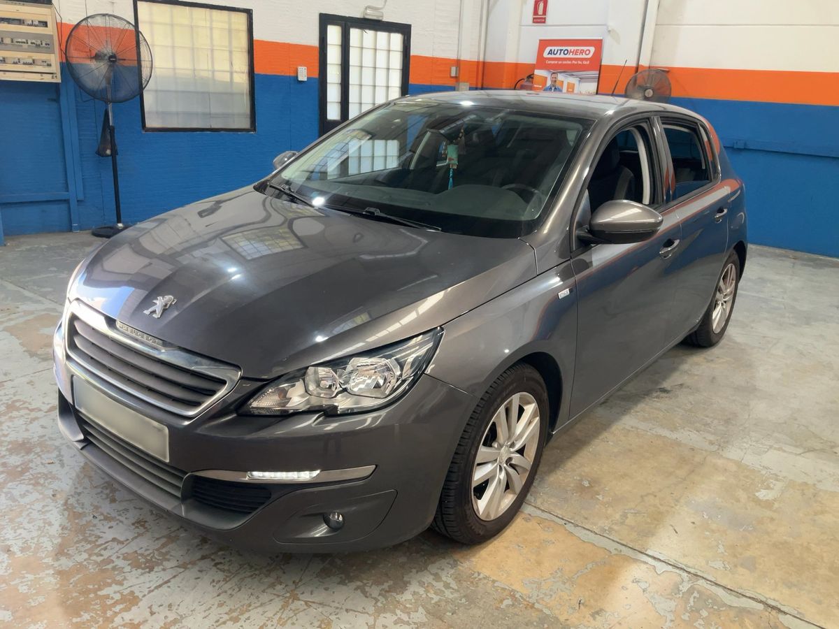 Peugeot 308 2016 — photo 1