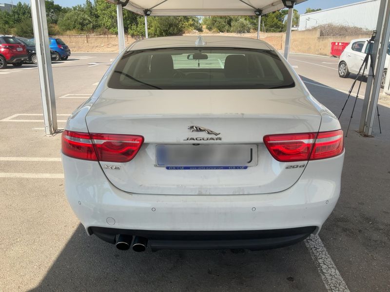 Jaguar XE 20d Pure — zdjęcie 5