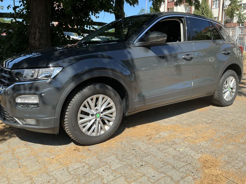 Volkswagen T-Roc 1.6 TDI 2018 – снимка 2