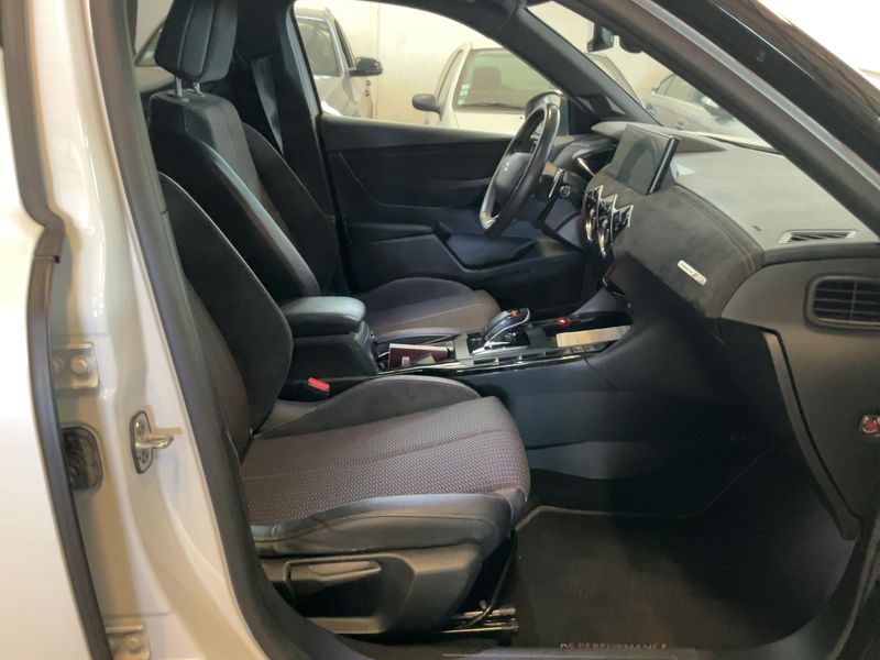 DS Automobiles DS3 Crossback 1.2 PureTech Performance Line — zdjęcie 11