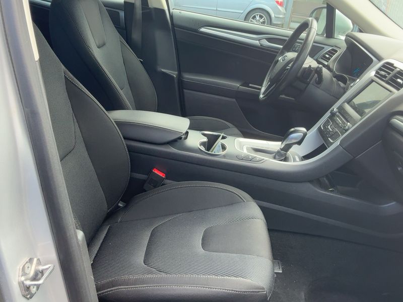Ford Mondeo 2.0 TDCi Trend — zdjęcie 11