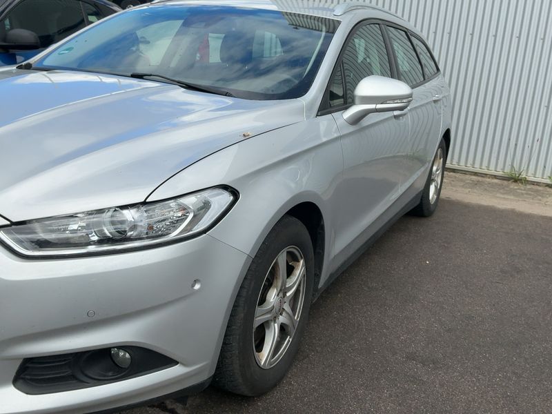 Ford Mondeo 2.0 TDCi Trend — zdjęcie 2
