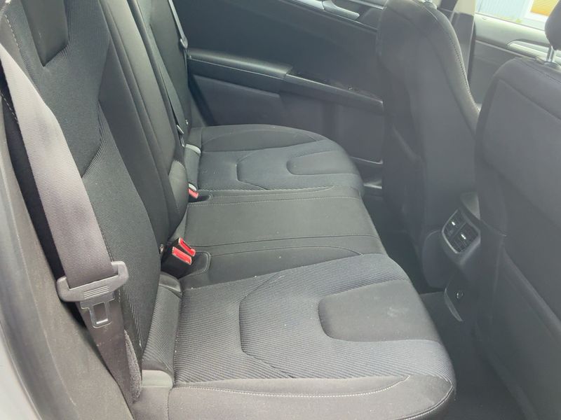 Ford Mondeo 2.0 TDCi Trend — zdjęcie 14