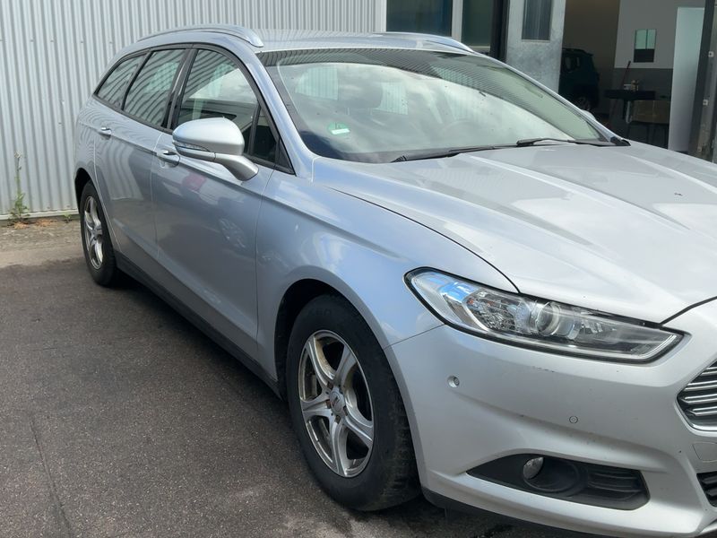 Ford Mondeo 2.0 TDCi Trend — zdjęcie 8