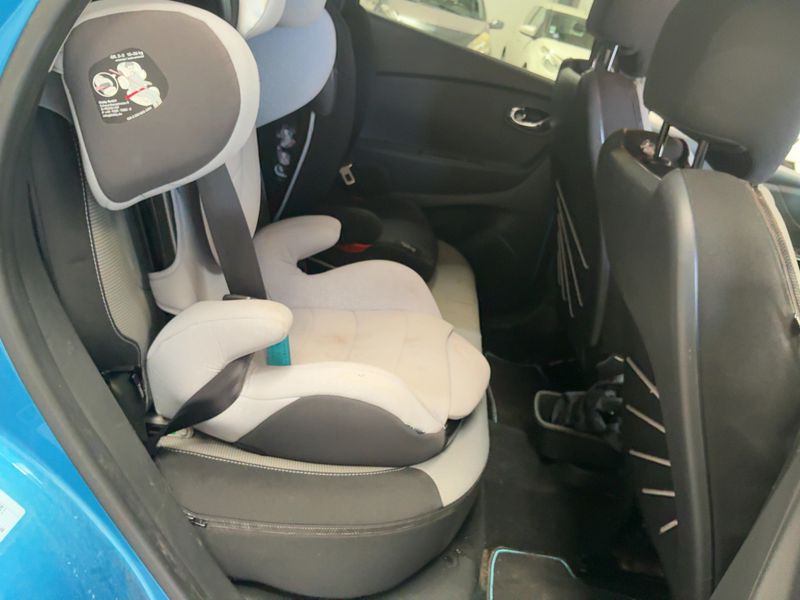 Renault Captur 0.9 Energy Intens — zdjęcie 14