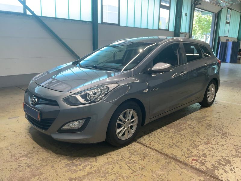 Hyundai i30 1.6 CRDi Trend blue 2013 – снимка 1