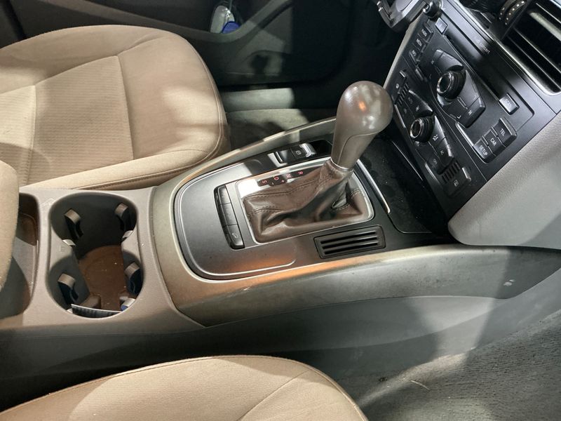 Audi Q5 2.0 TFSI quattro 2010 – снимка 28