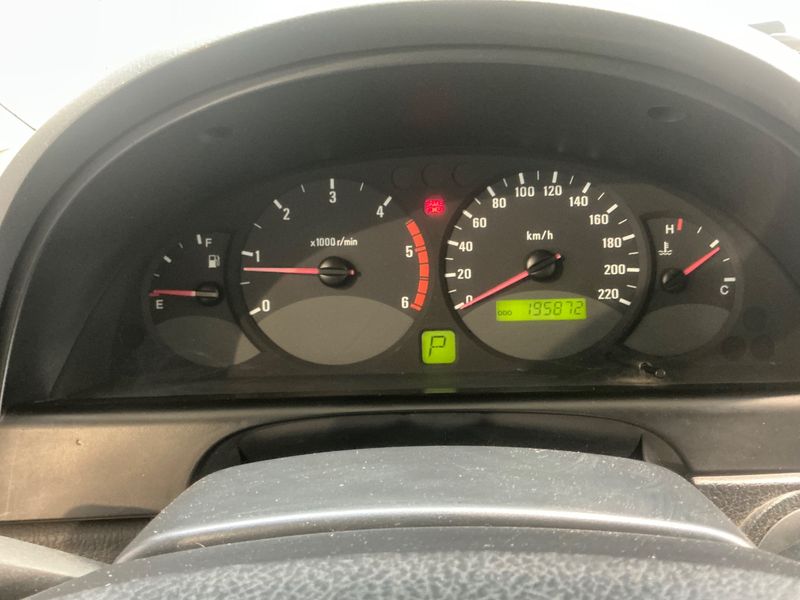 Ssangyong Rexton RX 270 Xdi — zdjęcie 13