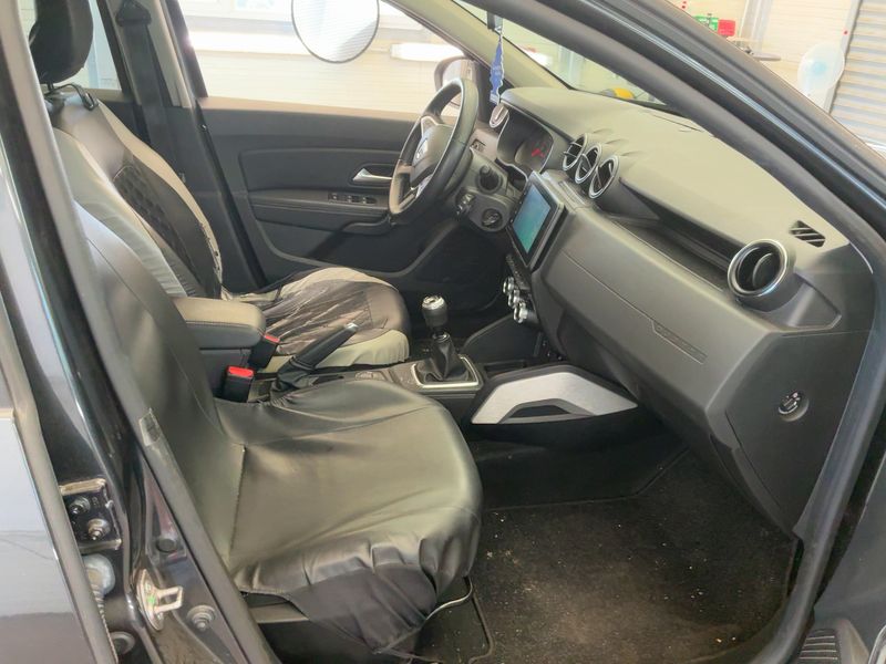 Dacia Duster 1.5 Blue dCi Prestige 4x4 — zdjęcie 11