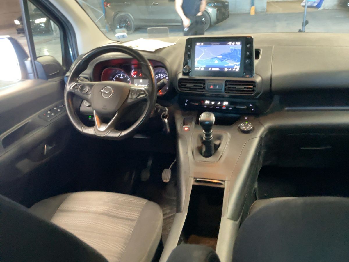 Opel Combo 2021 — photo 18