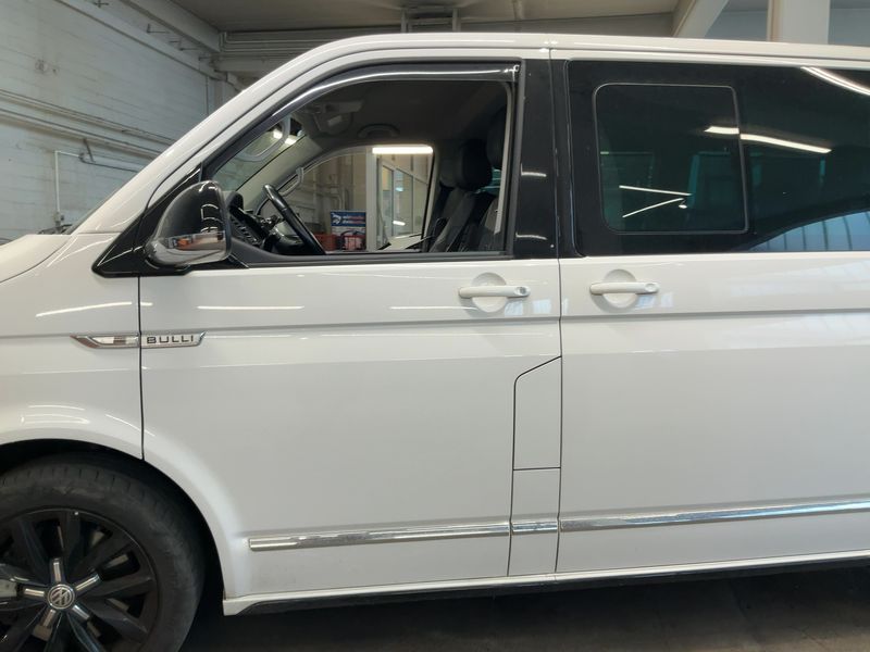 Volkswagen T6 Multivan 2.0 TDI Highline 4Motion — zdjęcie 4