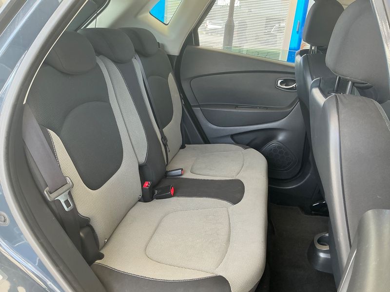 Renault Captur 1.5 dCi Energy Zen — zdjęcie 14