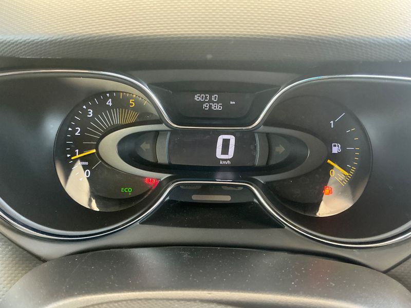 Renault Captur 1.5 dCi Energy Zen — zdjęcie 13
