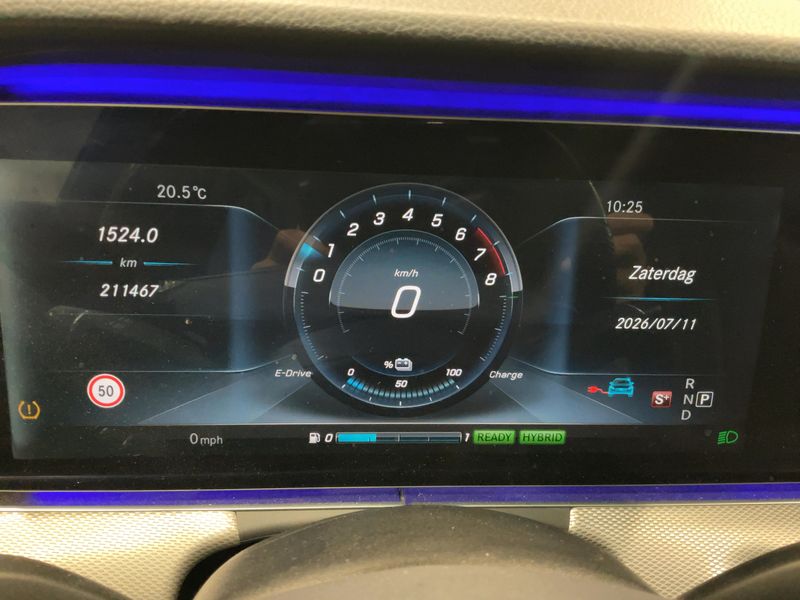 Mercedes-Benz E-Klasse E 350e Avantgarde — zdjęcie 13