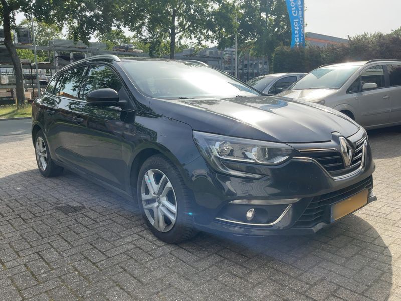 Renault Megane 1.5 dCi Energy Zen — zdjęcie 8
