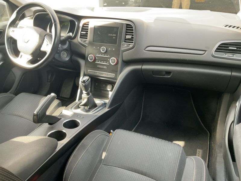 Renault Megane 1.5 dCi Energy Zen — zdjęcie 12