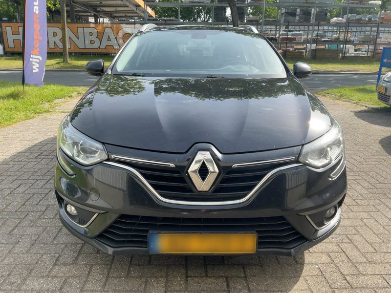 Renault Megane 1.5 dCi Energy Zen — zdjęcie 9