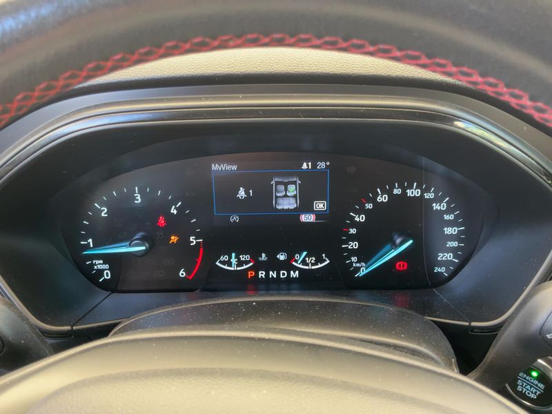 Ford Focus 1.5 TDCi EcoBlue ST-Line — zdjęcie 13