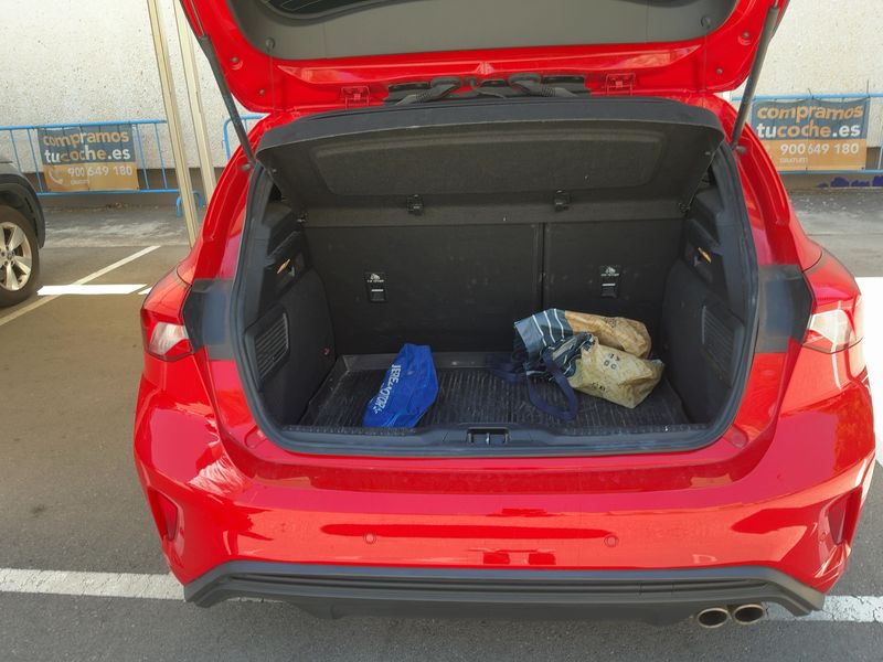 Ford Focus 1.5 TDCi EcoBlue ST-Line — zdjęcie 10