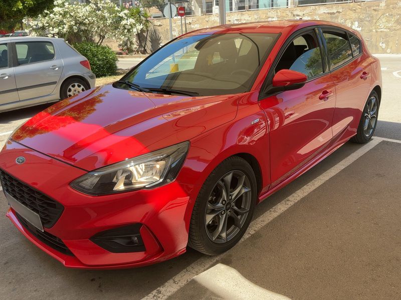 Ford Focus 1.5 TDCi EcoBlue ST-Line — zdjęcie 2