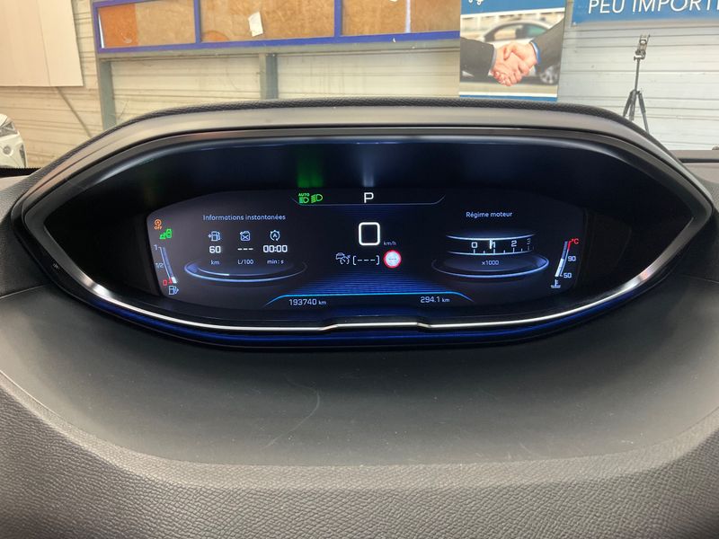 Peugeot 5008 1.6 PureTech GT 2019 – снимка 18
