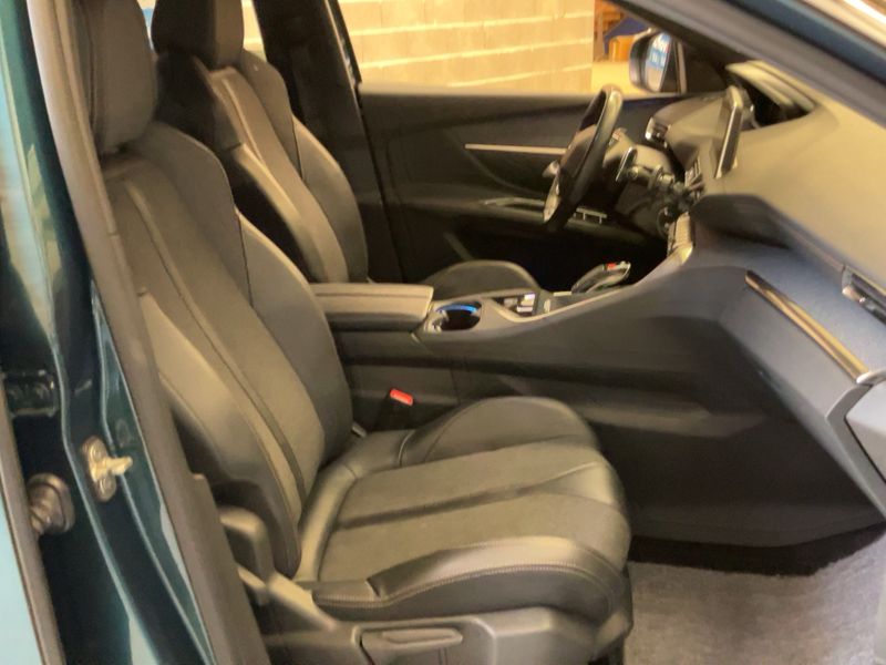 Peugeot 5008 1.6 PureTech GT 2019 – снимка 16