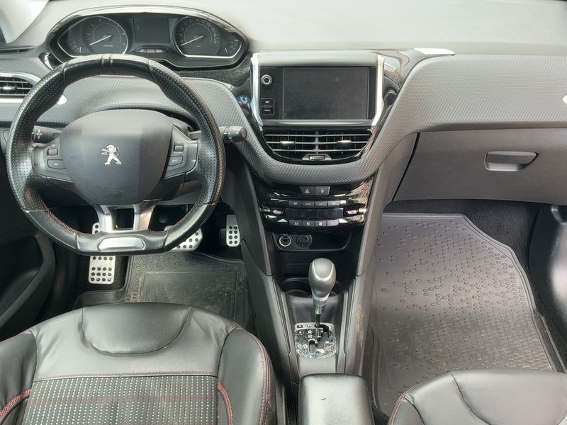 Peugeot 208 1.2 e-THP GT Line — zdjęcie 12