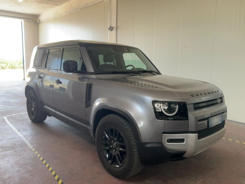Land Rover Defender D240 110 S — zdjęcie 8