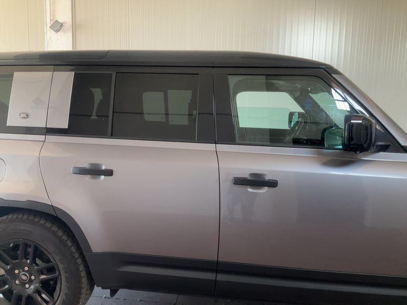 Land Rover Defender D240 110 S — zdjęcie 7