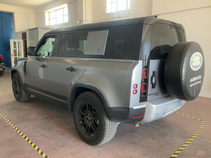 Land Rover Defender D240 110 S — zdjęcie 3